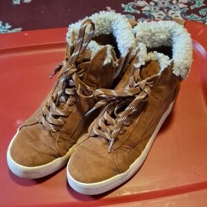 Time and Tru Women's Brown High-Top Sneakers